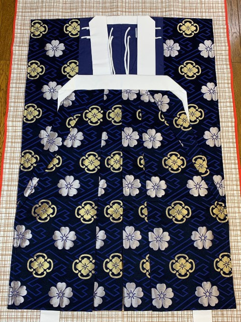 金襴　きんらん　織物　神楽　衣装　大口袴