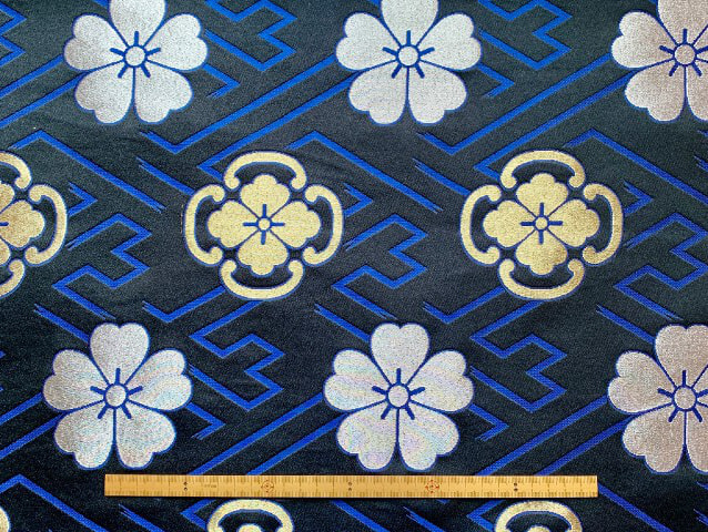 金襴　きんらん　織物　神楽衣装　