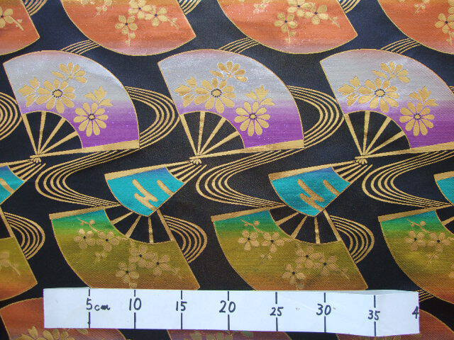 金襴　きんらん　織物　神楽　衣装　