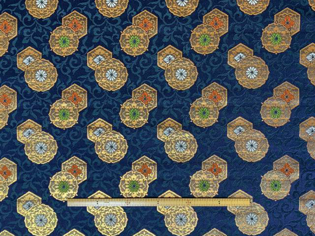 金襴　きんらん　織物　神楽　衣装　