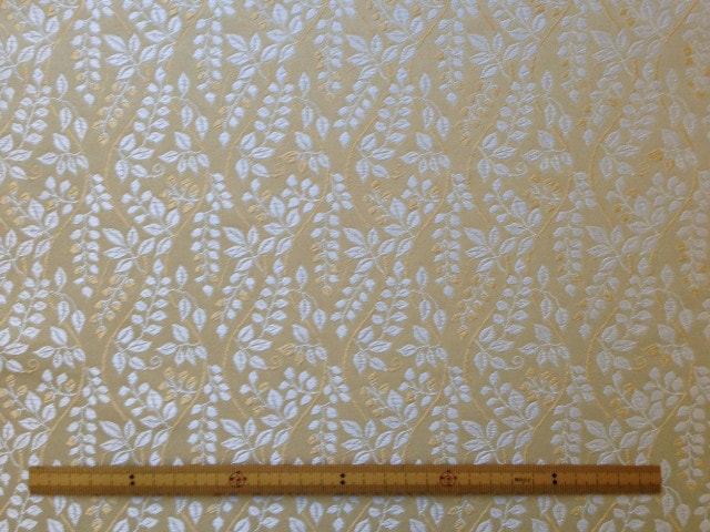 金襴　きんらん　織物　神楽　衣装　