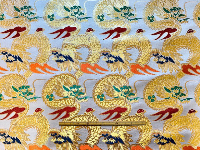 金襴　きんらん　織物　神楽　衣装　龍　竜　鳳凰