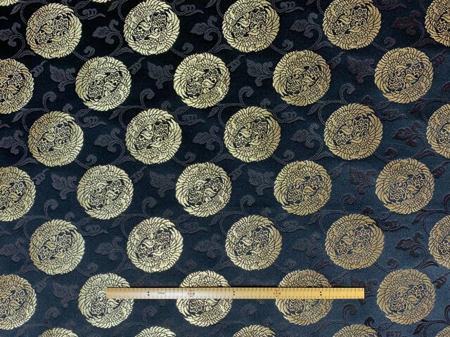 金襴　きんらん　織物　神楽衣装　黒