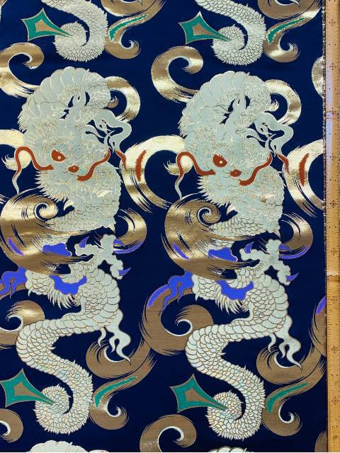 金襴　きんらん　織物　神楽　衣装　龍　竜　鳳凰