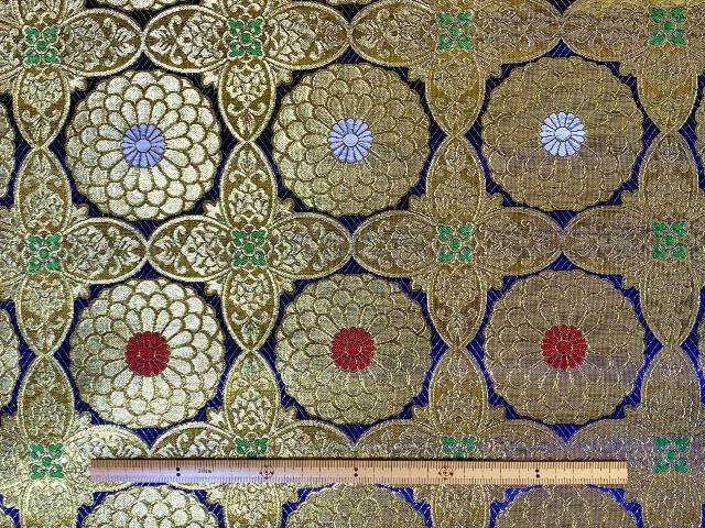 金襴　きんらん　織物　神楽　衣装　六釜